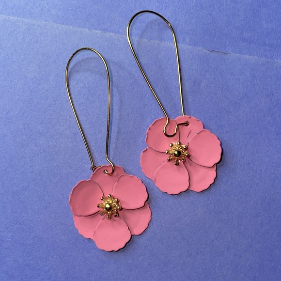 Bundle of 9 Pairs of Assorted Pierced Earrings - Picture 2 of 10